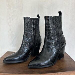 Aldo Drerissa Block heel ankle boot black textured / alligator pattern leather